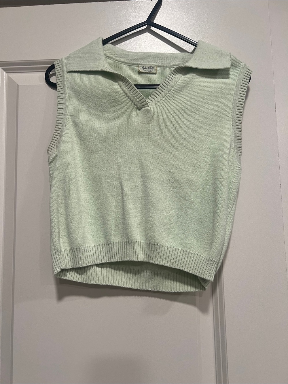 PacSun Light Mint Collared V‑Neck Cropped Sweater Vest